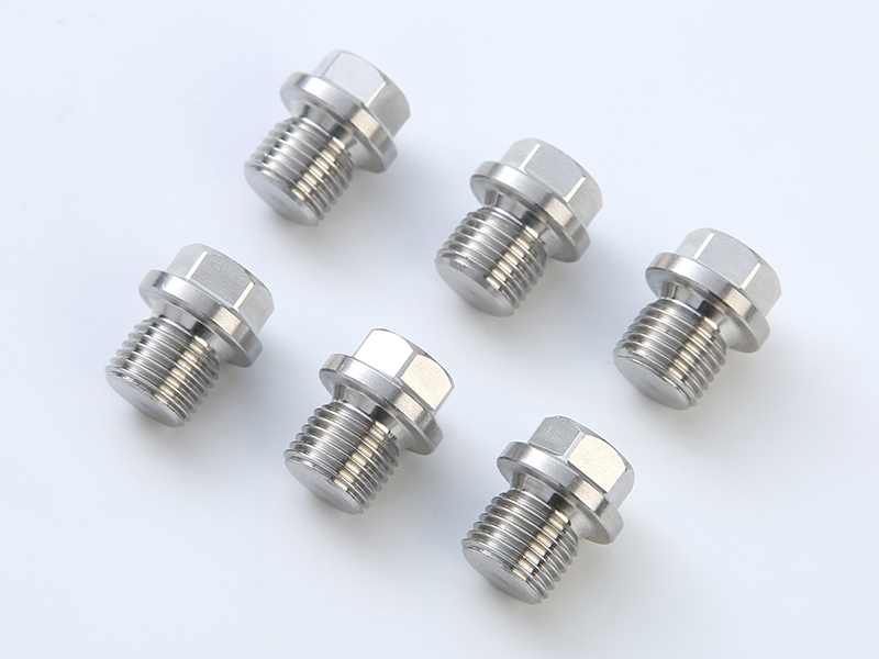 Hexagonal oil plug with disc